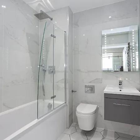 Unique Centre Luxury Three Bed *