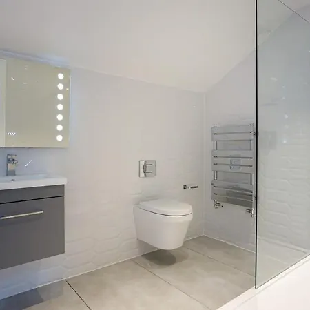 Centre Duplex * Manchester