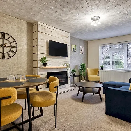 Pass The Keys Beautiful 2bed House Near Etihad Stadium & Coop Arena Casa de Férias Manchester