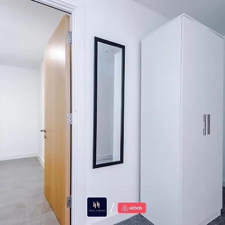 Appartamento Large 2 Bedroom With Balcony By Host A