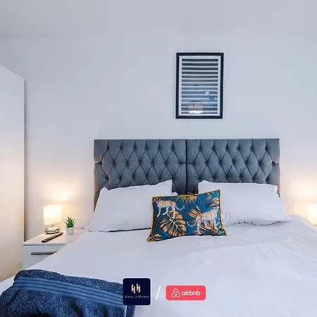 Appartamento Large 2 Bedroom With Balcony By Host A