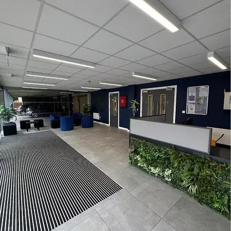 Modern & Stylish 1-bed Near Old Trafford And Apartment Manchester