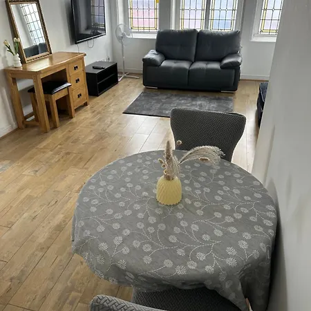 Δωμάτια σε οικογενειακή κατοικία The Church M Μάντσεστερ