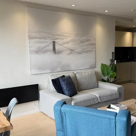 アパート Luxury In Centre Breathtaking View