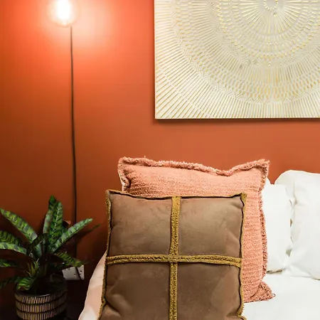 Stylish Grade Ii Listed 1-bed Northern Quarter Manchester