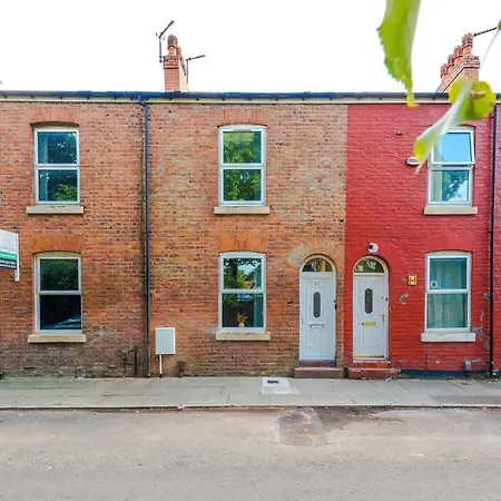 Modern 4br Family Sleeps 8 + Free Parking