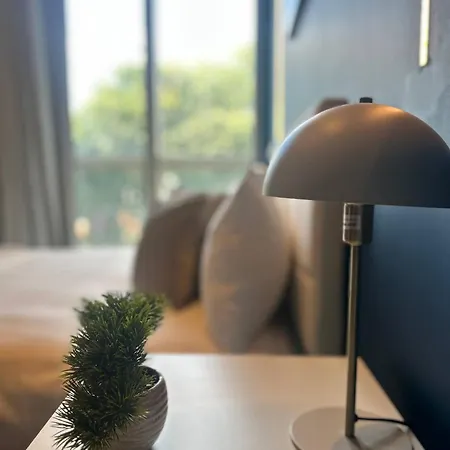 Modern Next To Ao Arena - Parking - Local Attractions *