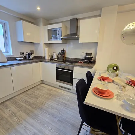 Mega3 Luxury 2-bedroom,2-baths With Free Car Park Daire