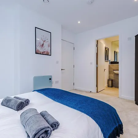 Duplex In Salford, 2br&2ba, Full Kitchen Апартаменты Манчестер