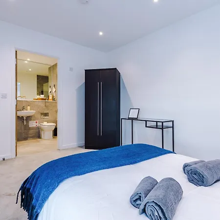 Апартаменты Duplex In Salford, 2br&2ba, Full Kitchen