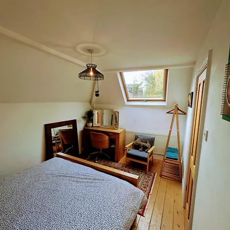 Detached House With Gated Parking In Whalley Range, Near Centre Villa Manchester
