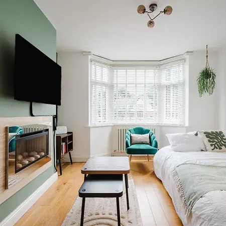 Heaton House - Parkside Charm And Comfort