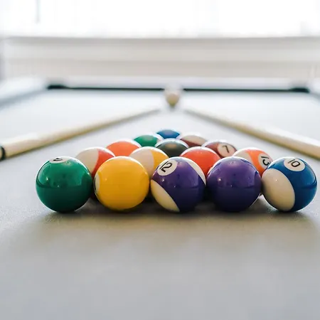 Spacious 3bed In Stretford, Sleeps 6, Parking