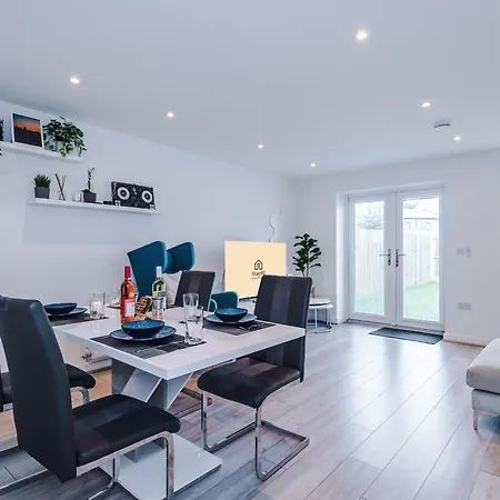 Daire Spacious In Mcr - Free Parking, Ps5 & Superfast Wifi Manchester
