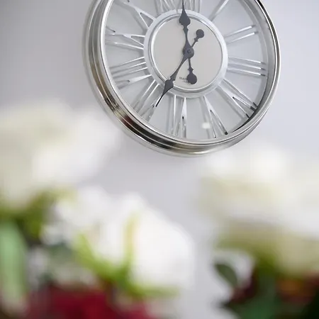 Joyful Management - Riverview 1 Bedroom 10 Min To Centre Апартаменты *