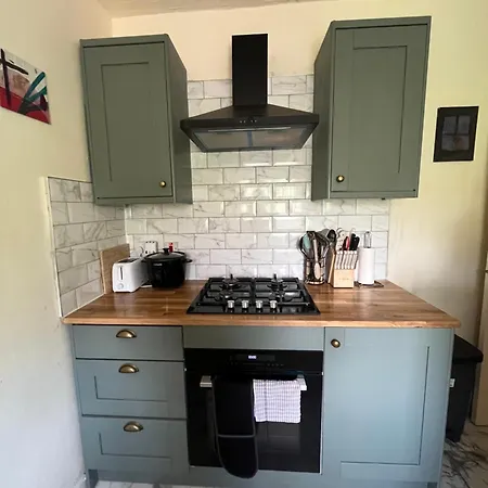 1 Bed Shared Space Lejlighed *