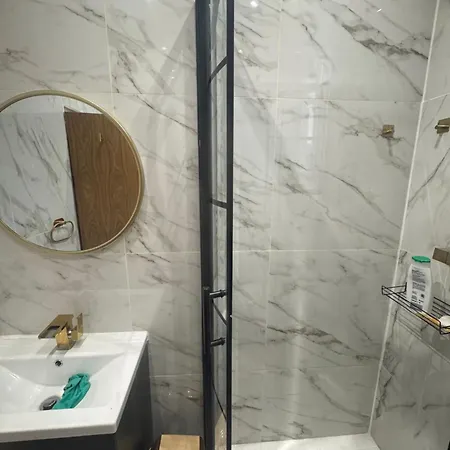 56 Beresford Street Гостевой дом *