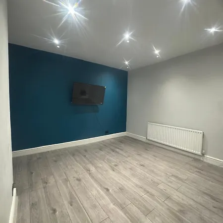 Гостевой дом 56 Beresford Street Манчестер