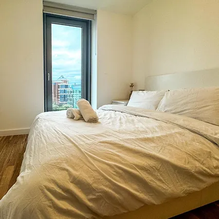 Flat In Greater * Manchester