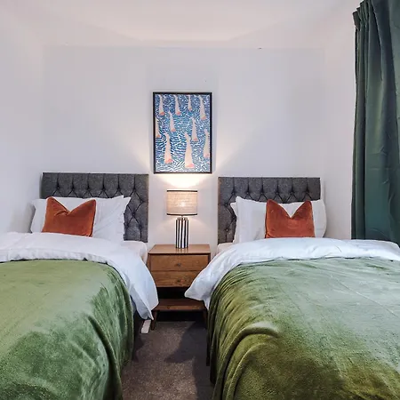 Big Mcr 5-bedroom Contractor House Sleeps 8 With Parking By Purestay Vakantiehuis *