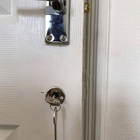 بيت ضيافة Cosy Double Bed To Salford Plab Samson Centre مانشستر