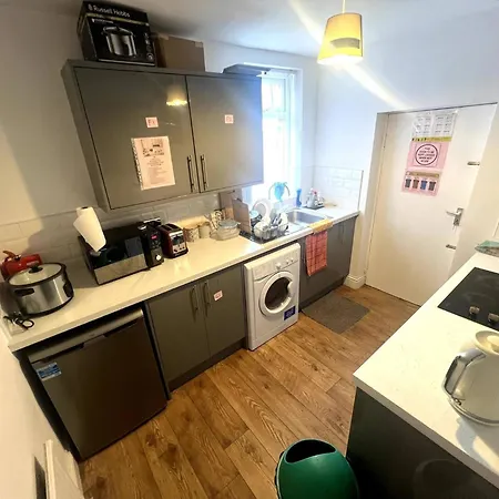 Comfort Near Salford Uni- Samson Plab * Manchester