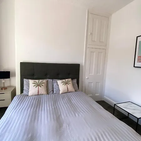 Huge Modern To In Salford Samson Plab Manchester