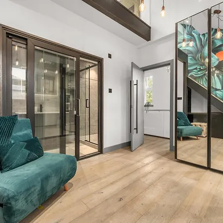 West Didsbury Retreat L Cinema L Sleeps 8 Tatil Evi
