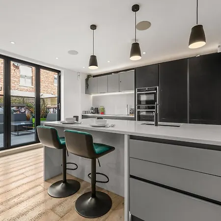 West Didsbury Retreat L Cinema L Sleeps 8 Tatil Evi Manchester