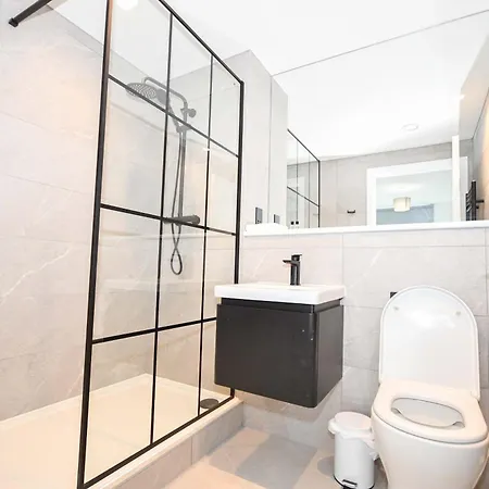 Contemporary 2 Bed * מנצ'סטר