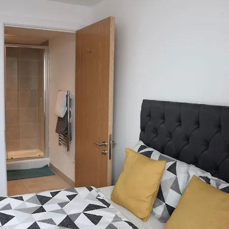 Luxury 2 Bed 13th Floor View Of Old Trafford *