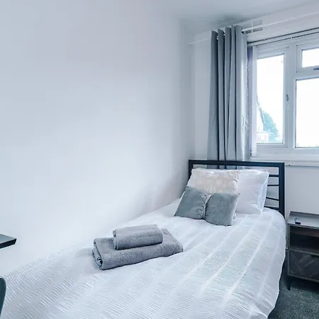 3br Salford Sleeps 7 Kitchen Parking 別荘 マンチェスター