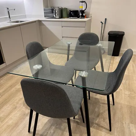 Exquisite Riverview 2bedroom Flat In Manchester. *