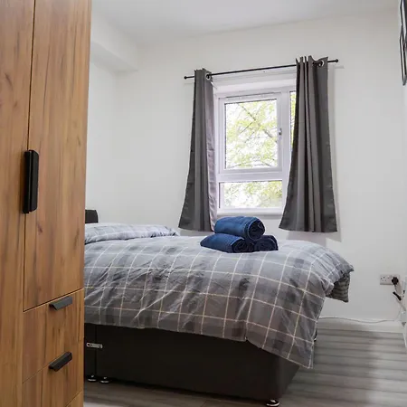 Apartmán Stunning Modern 3 Bed, 2 Bedroom - Secure Parking - Close To Centre And Old Trafford Manchester