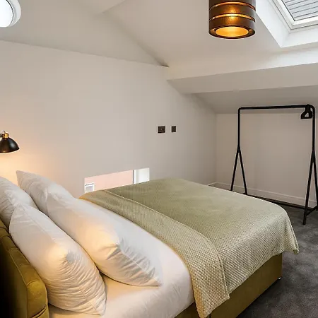 Kehoe's Penthouse Near Etihad Stadium & Coop Live Arena Sleeps 4 * Mánchester