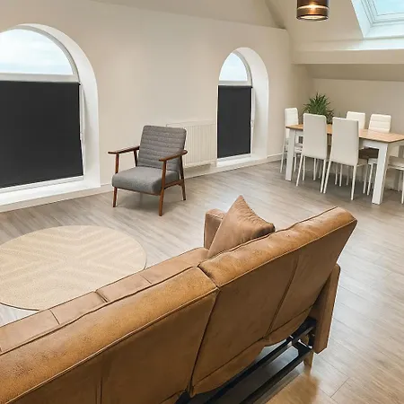 Kehoe's Penthouse Near Etihad Stadium & Coop Live Arena Sleeps 4 *