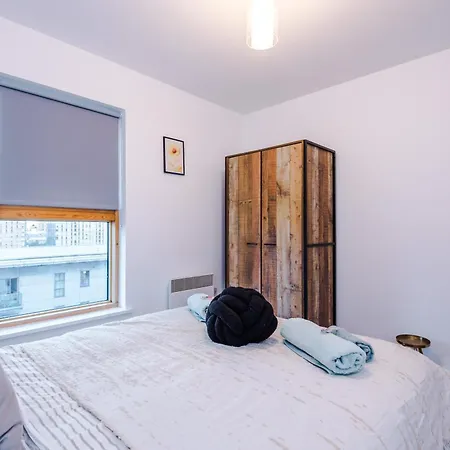 Διαμέρισμα Elegant 2br Flat Near Northern Quarter
