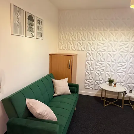 Appartement Luxury And Cosy Near Old Trafford M16 ,free Private Parking,fast Wi-fi,self Check-in Anytime Perfect For Late Arrivals, 5 Minutes To Old Trafford Stadium *