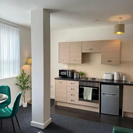 Appartement Luxury And Cosy Near Old Trafford M16 ,free Private Parking,fast Wi-fi,self Check-in Anytime Perfect For Late Arrivals, 5 Minutes To Old Trafford Stadium