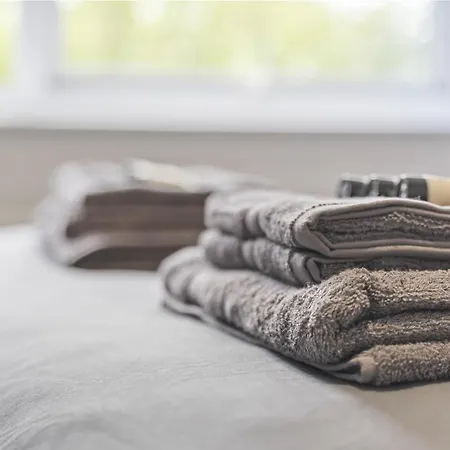 Centre House Etihad And Parking *