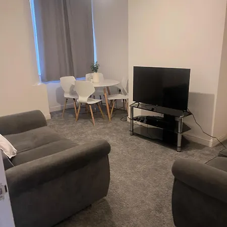 Campus & Coop Cozy Terrace 홈스테이