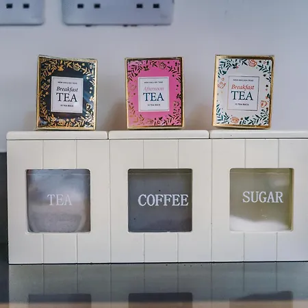 Stunning 3br Townhouse, Terrace, Games, Free Parking 別荘 マンチェスター