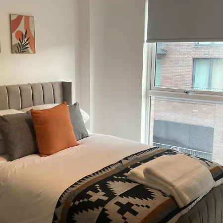 1br Nr Arena,attractions&wifi Апартаменты *