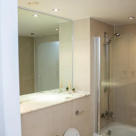 Appartement 2 Bedroom With Views, Balcony & Free Parking Manchester