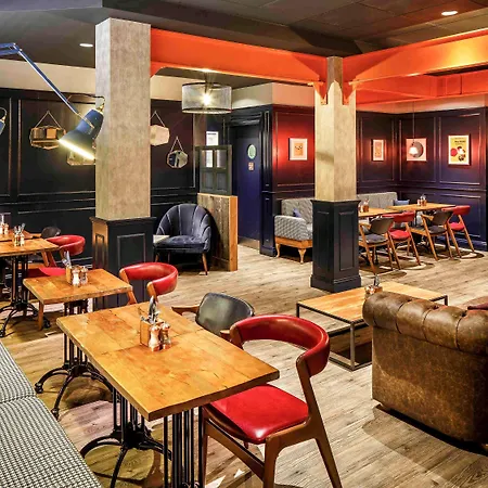 Ibis Centre 96 Portland Street 3*