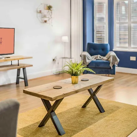 Guestready - Charming Retreat In Trafford Manchester