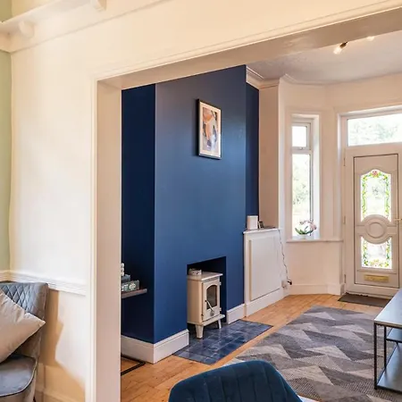 Spacious 3br - Comfort & Convenience Manchester