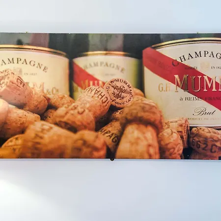 בית נופש Minutes To The Coop Live Arena & Etihad Stadium - Free Parking With Ev Charger *