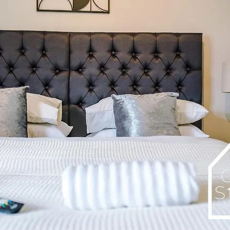 Dom wakacyjny Spacious 3 Bed With Pac-man, Darts And 2 Parking Spaces *