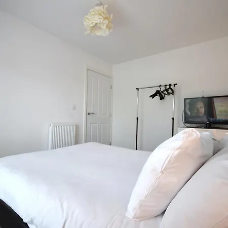 Ferienhaus Modern 3br With Garden And Parking Mcr *